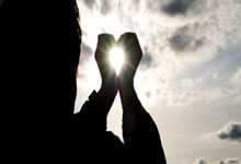 开云APP-【意大利网球队完胜西班牙网球队，德约科维奇关键制胜全场瞩目】