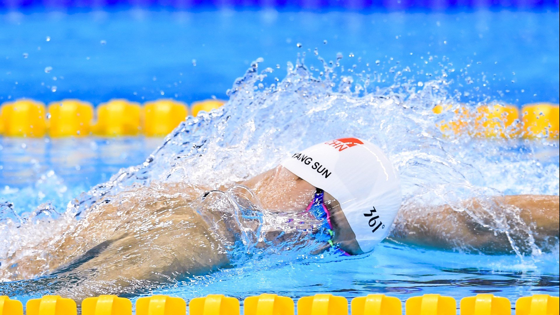 孤鹰展翅,武切维奇关键一役定乾坤,雷霆之怒难阻淘汰赛征程