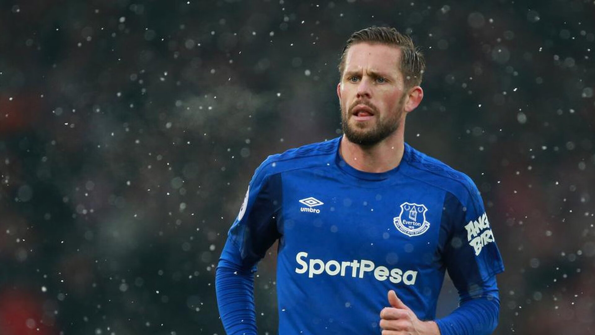 永恒之城的逆转诗篇，迪马利亚圣光下的塞维利亚黄昏