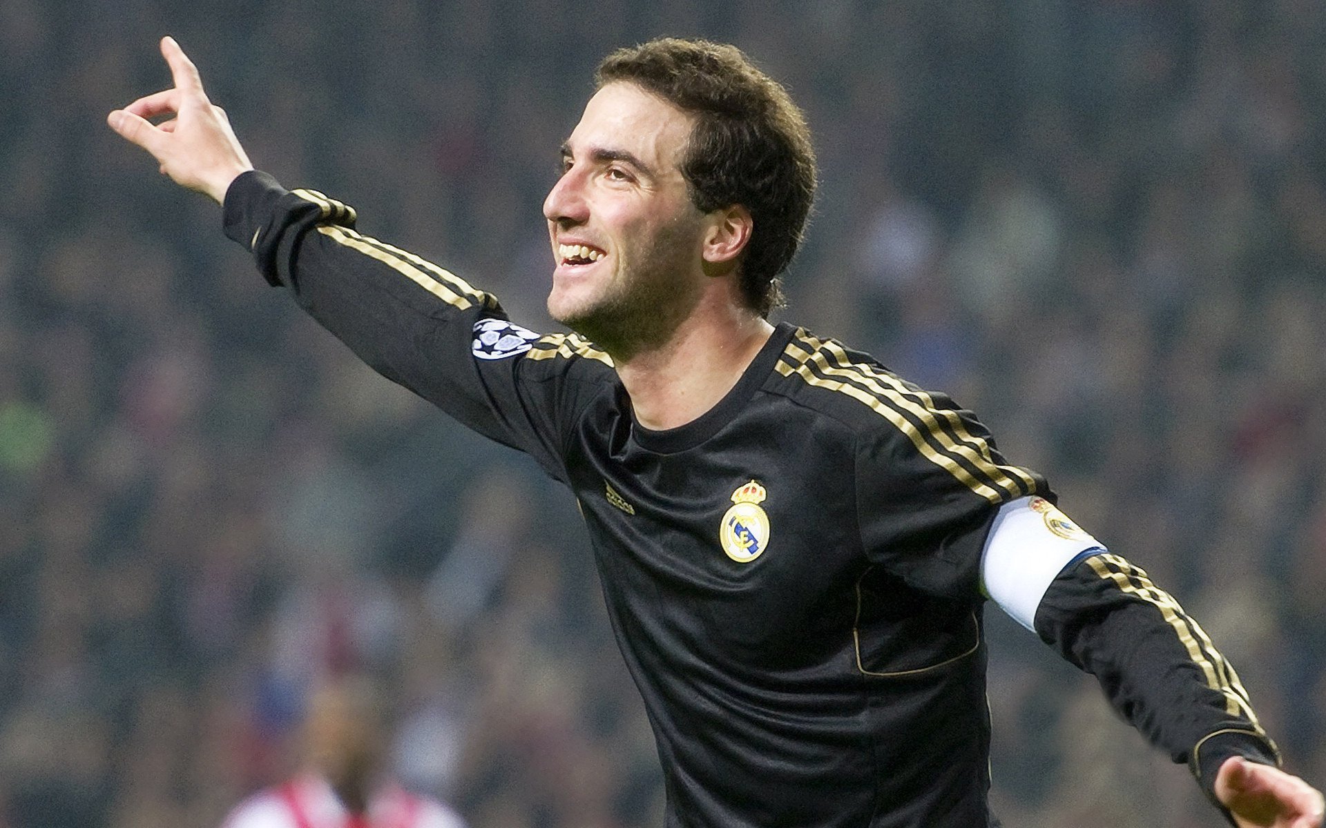 绿茵场与乒乓台，当韩国力克葡萄牙，马龙刷新纪录